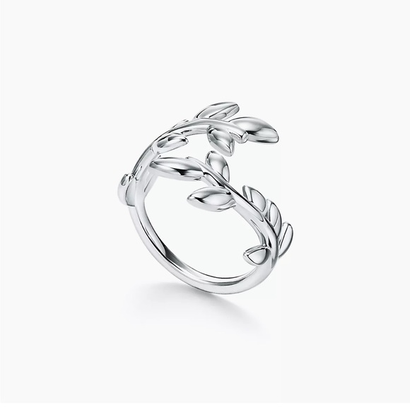 TIFFANY’S Olive Bypass Ring in Sterling Silver 💍 🫒 - Picture 2 of 10